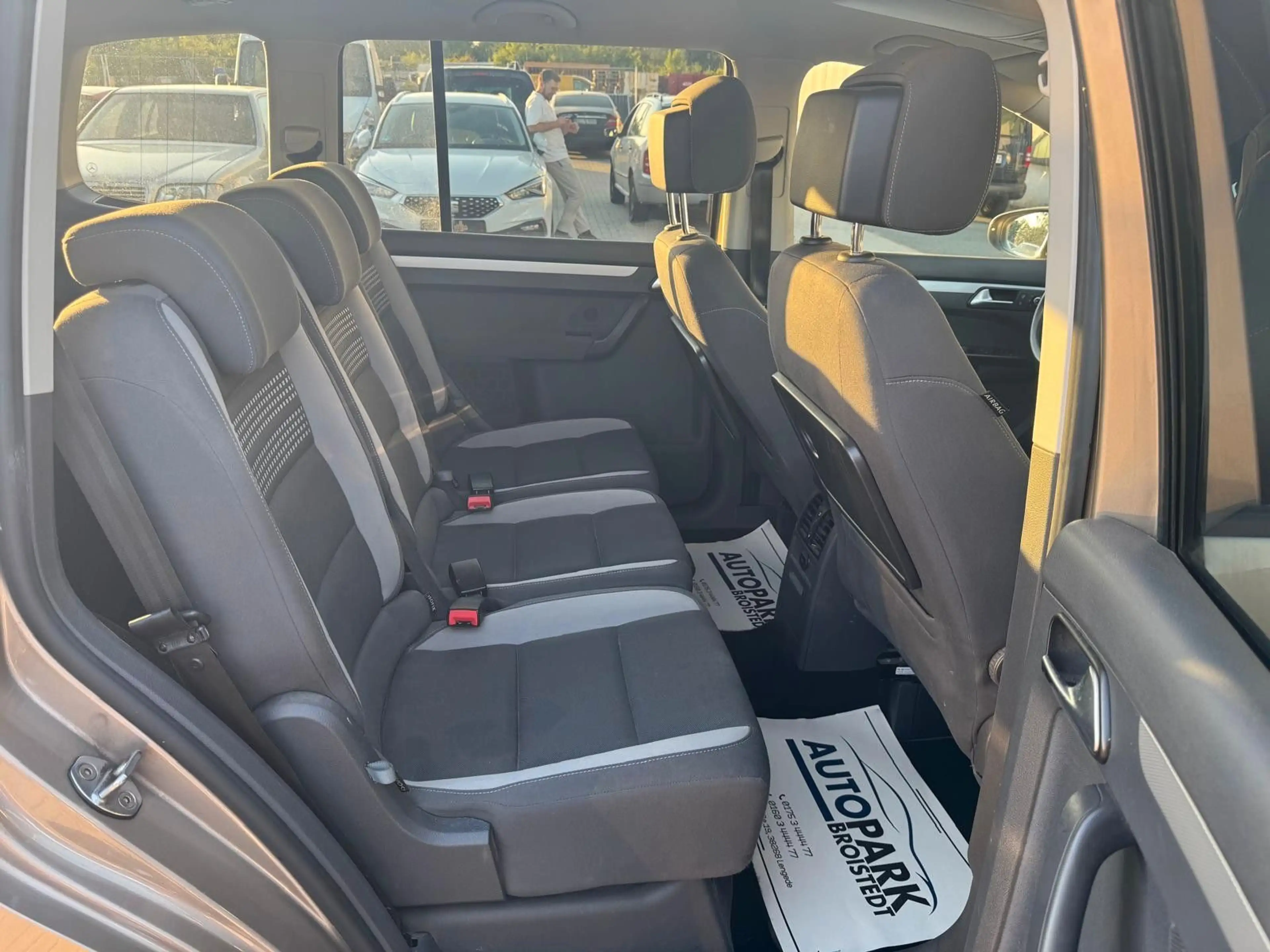 Volkswagen Touran Life SHZ/KLIMA/TEMPO/NAVI — photo 14