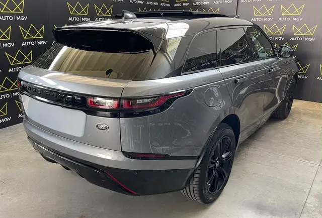 Land Rover Range Rover Velar view 4