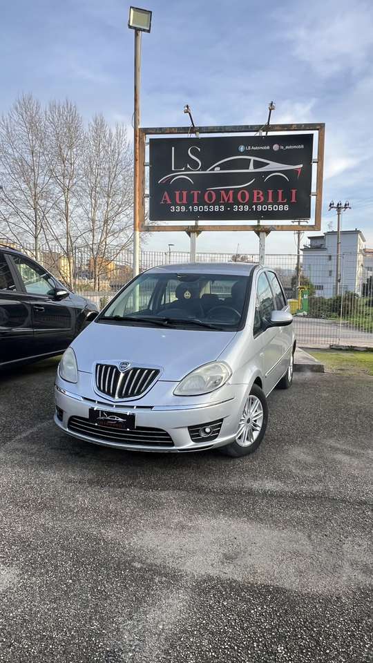 Lancia MUSA 1.3 mjt Poltrona Frau s&s 95cv