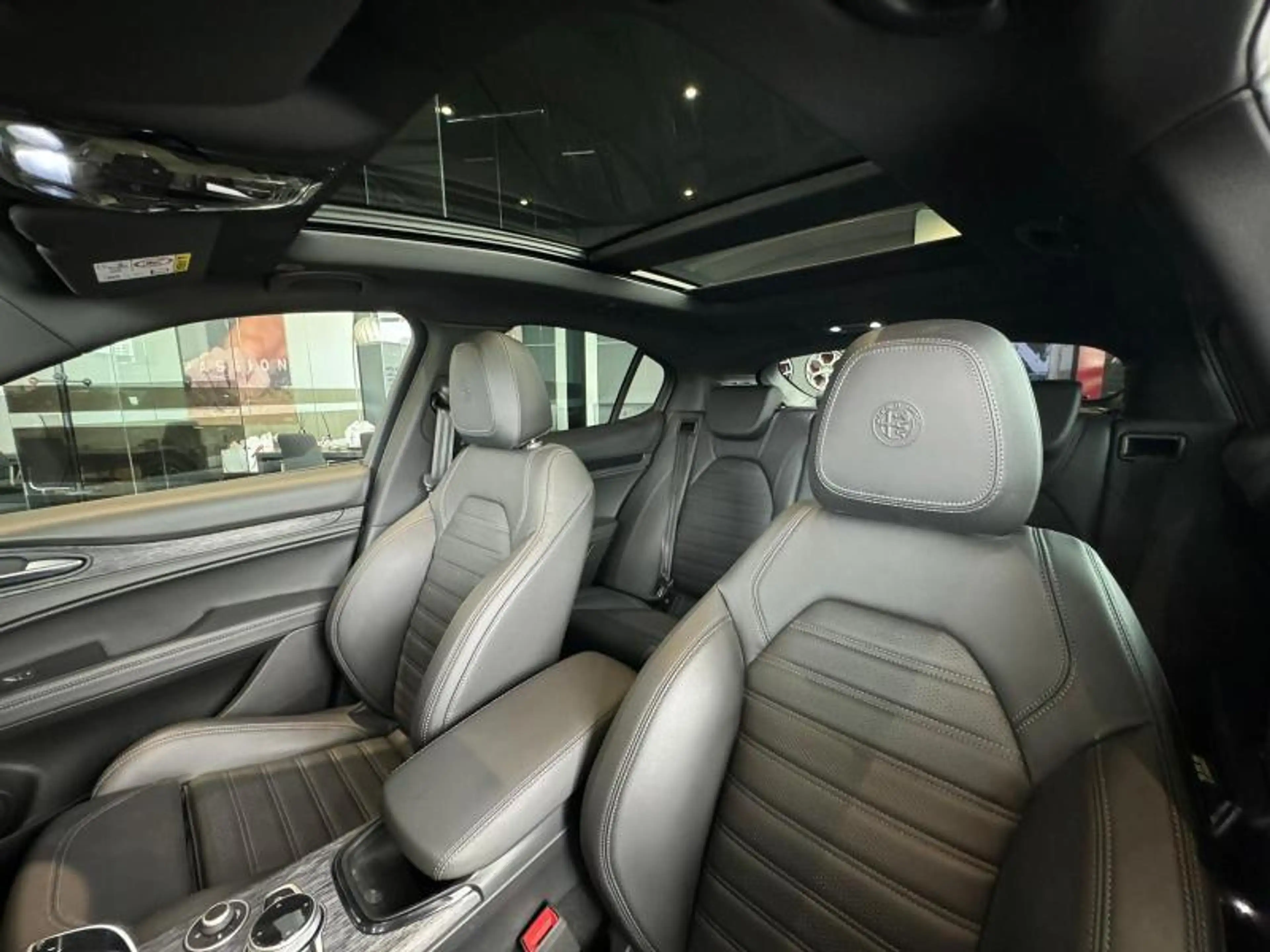 Alfa Romeo Stelvio Sprint — photo 12