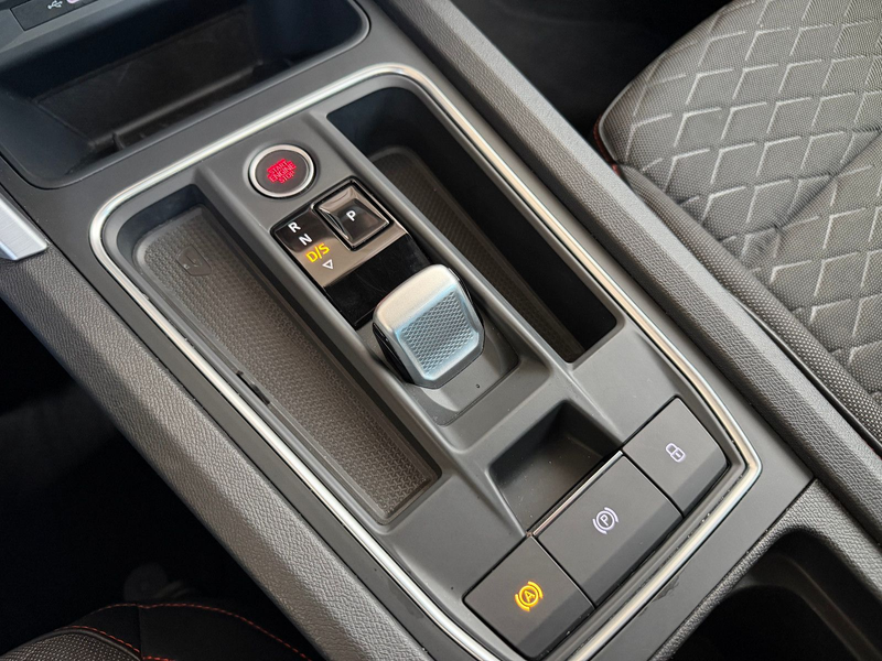 SEAT Leon FR e-Hybrid/VIRTUAL/PANO/LED/ASISSTENTEN/ — photo 15