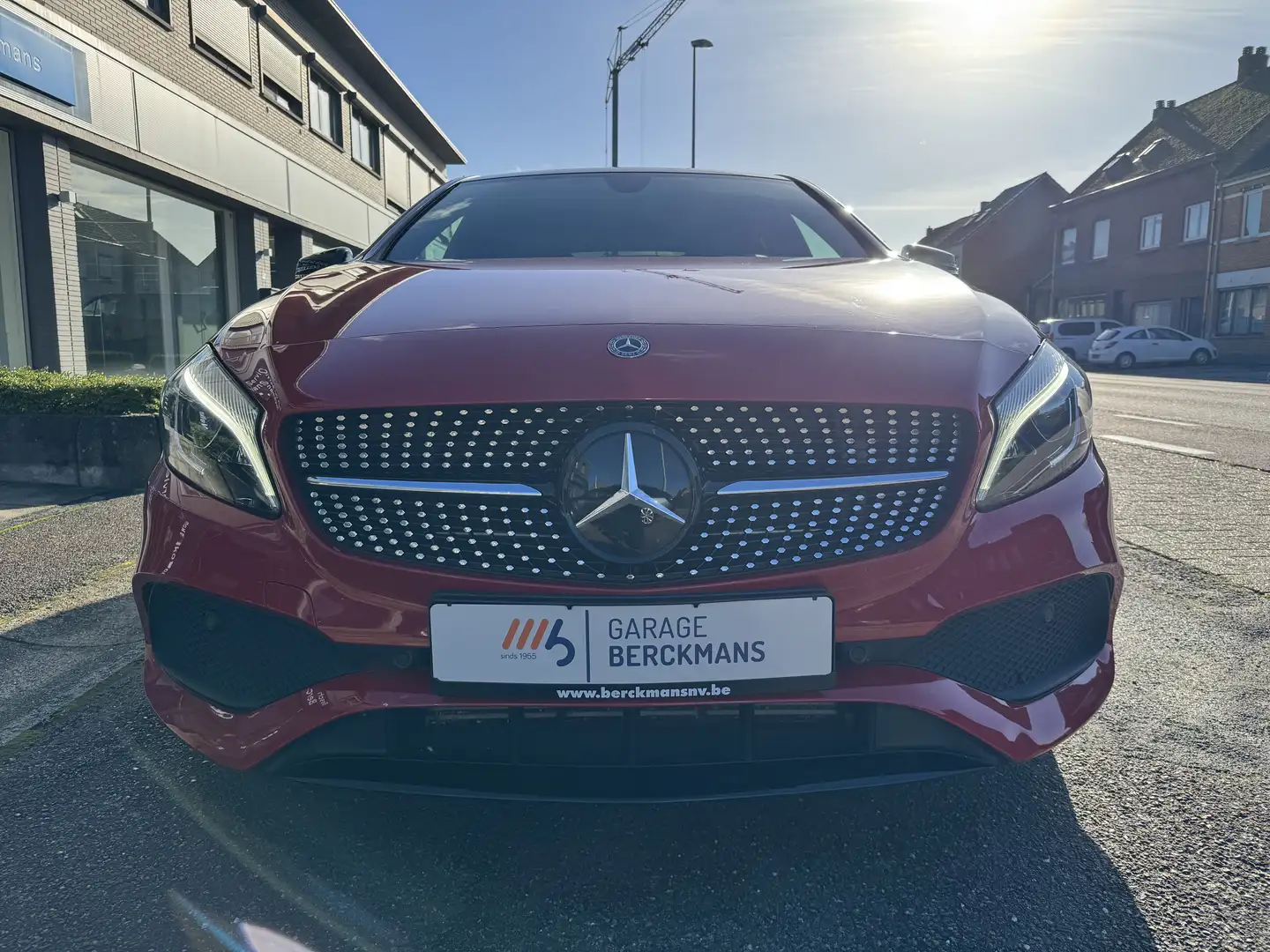 Mercedes-Benz A 180 1.6 Benzine AMG-Line Nieuwstaat!!! Rosso - 2