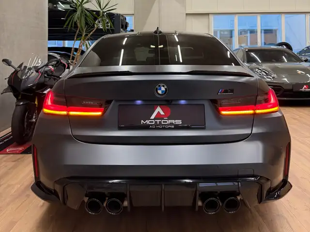 BMW M3 view 4