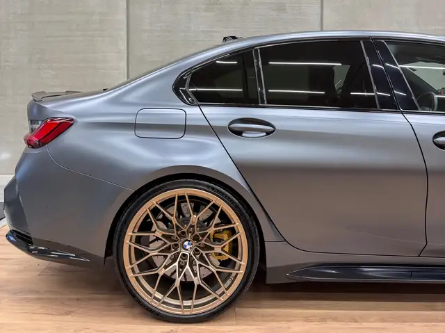 BMW M3 view 9