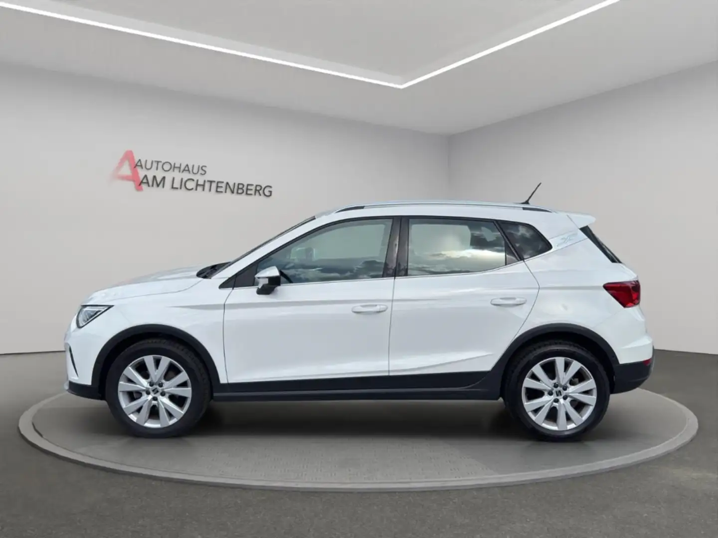 SEAT Arona Xperience 1.0 TSI LED+NAVI+KAMERA+TEMPOMAT+CARPLAY Bianco - 2