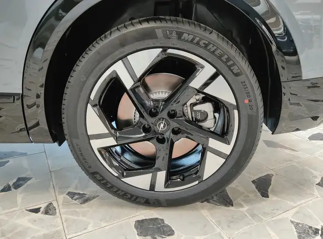 Opel Grandland view 10
