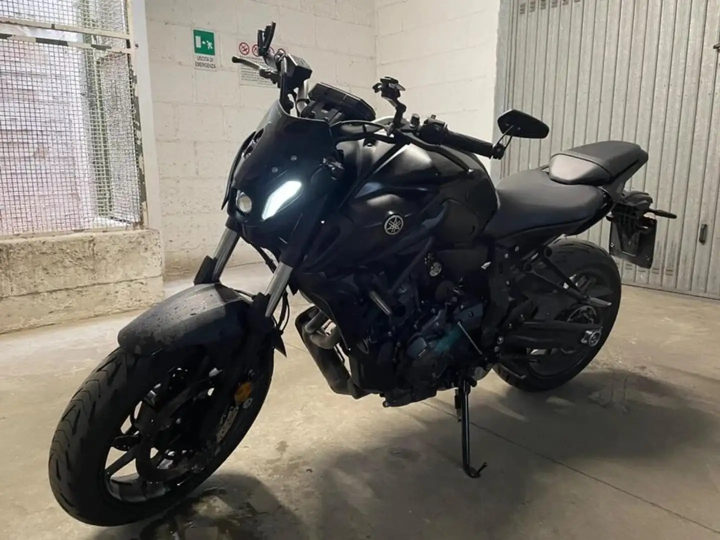 Yamaha MT-07 Nero - 1