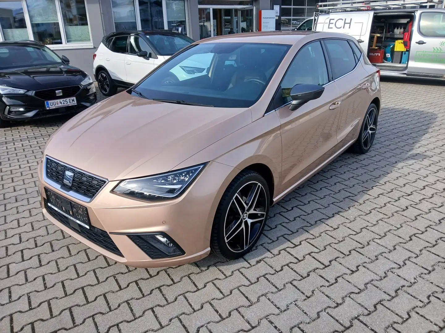 SEAT Ibiza Xcellence EcoTSI Gold - 1