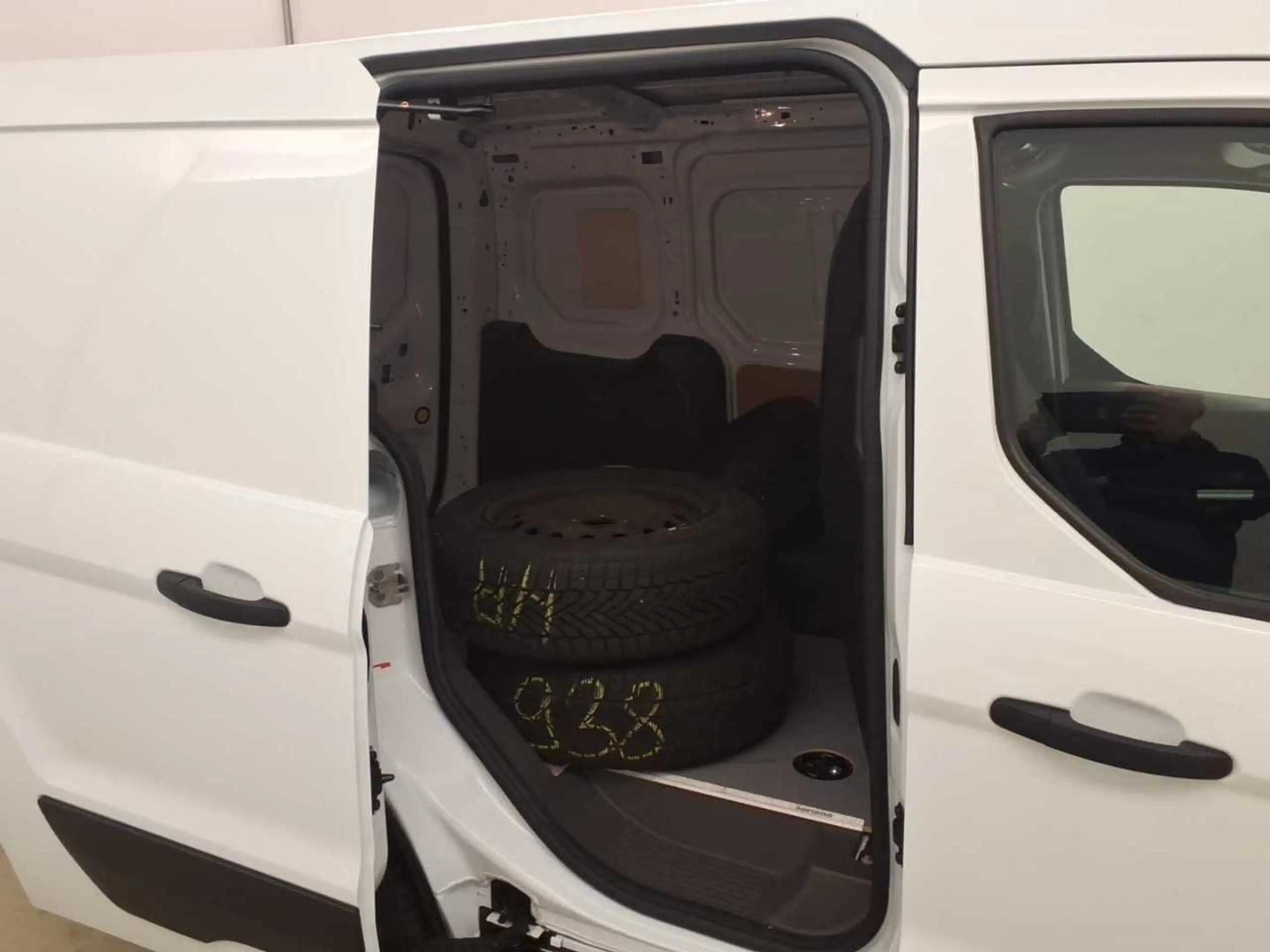 Ford Transit Connect TransitConnect 1.5 EcoBlue 240 — photo 11