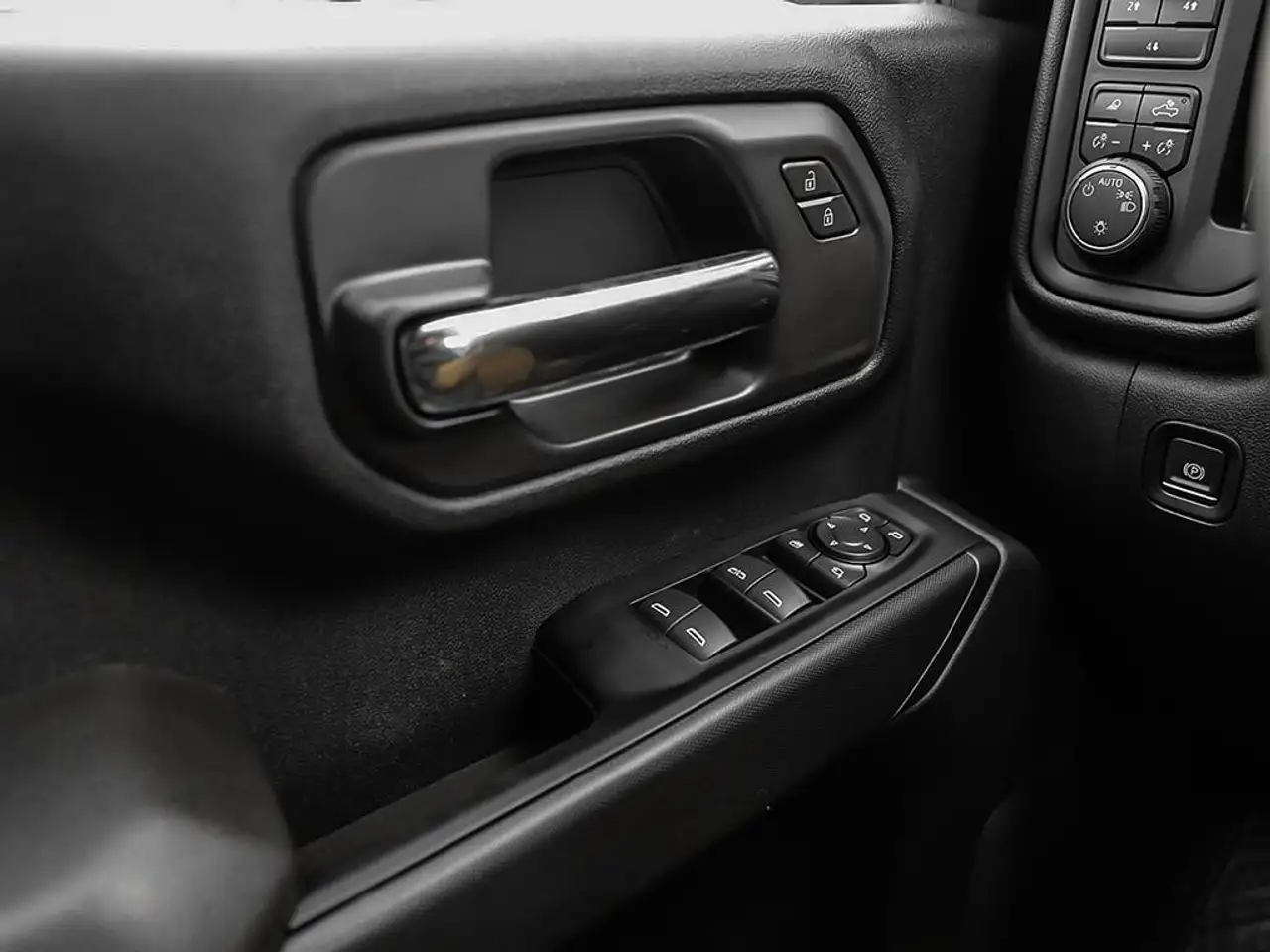 Chevrolet Silverado 2500 снимка Chevrolet Silverado 2500