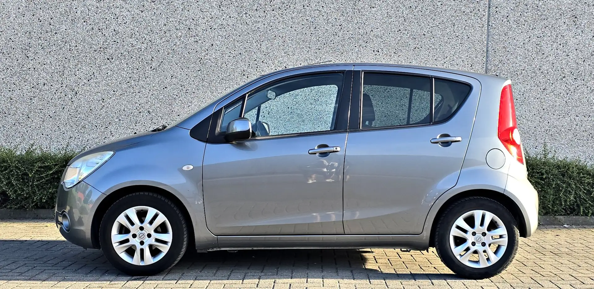 Opel Agila 1.2i Essence Euro 5 Airco CT Ok 5 Portes Garantie Grijs - 2