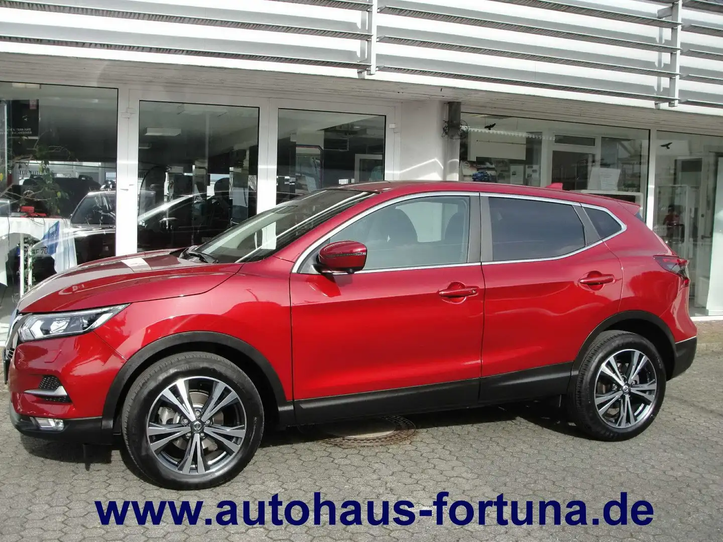 Nissan Qashqai 1.2 DIG-T N-Connecta 360°-Kamera AT Red - 2