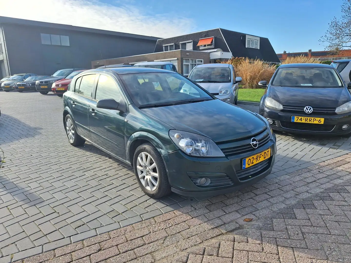 Opel Astra 1.6 Enjoy / 179.474 km NAP / APK t/m oktober 2026 Groen - 2