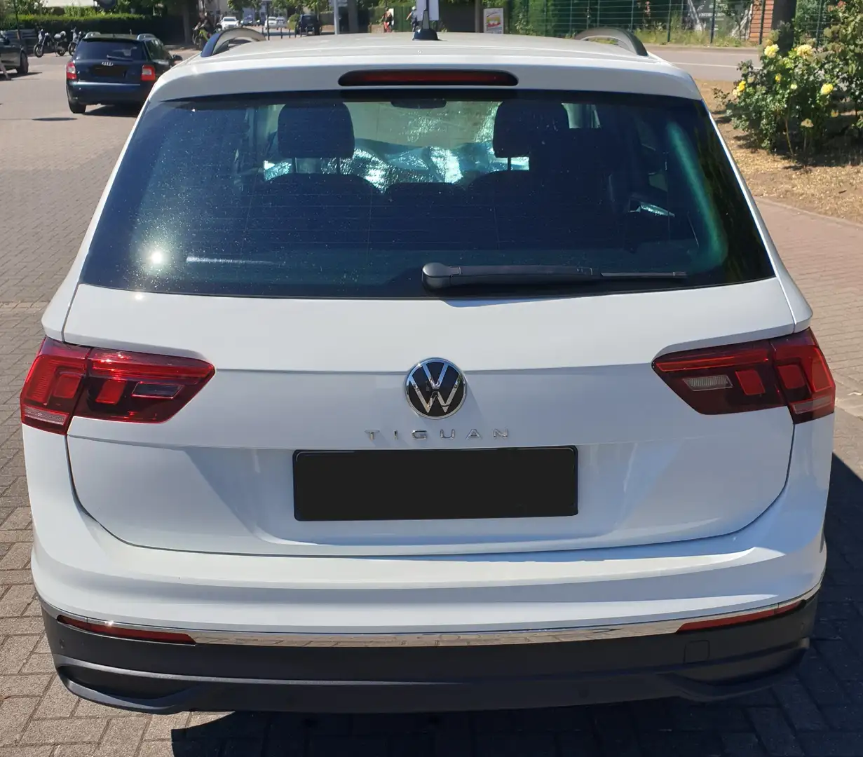 Volkswagen Tiguan Tiguan 1.5 TSI OPF DSG Life Weiß - 2