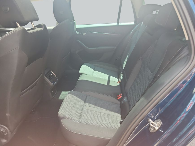 Skoda Octavia Combi 2.0 TDI DSG Ambition AHK/Kamera/Pano — photo 11