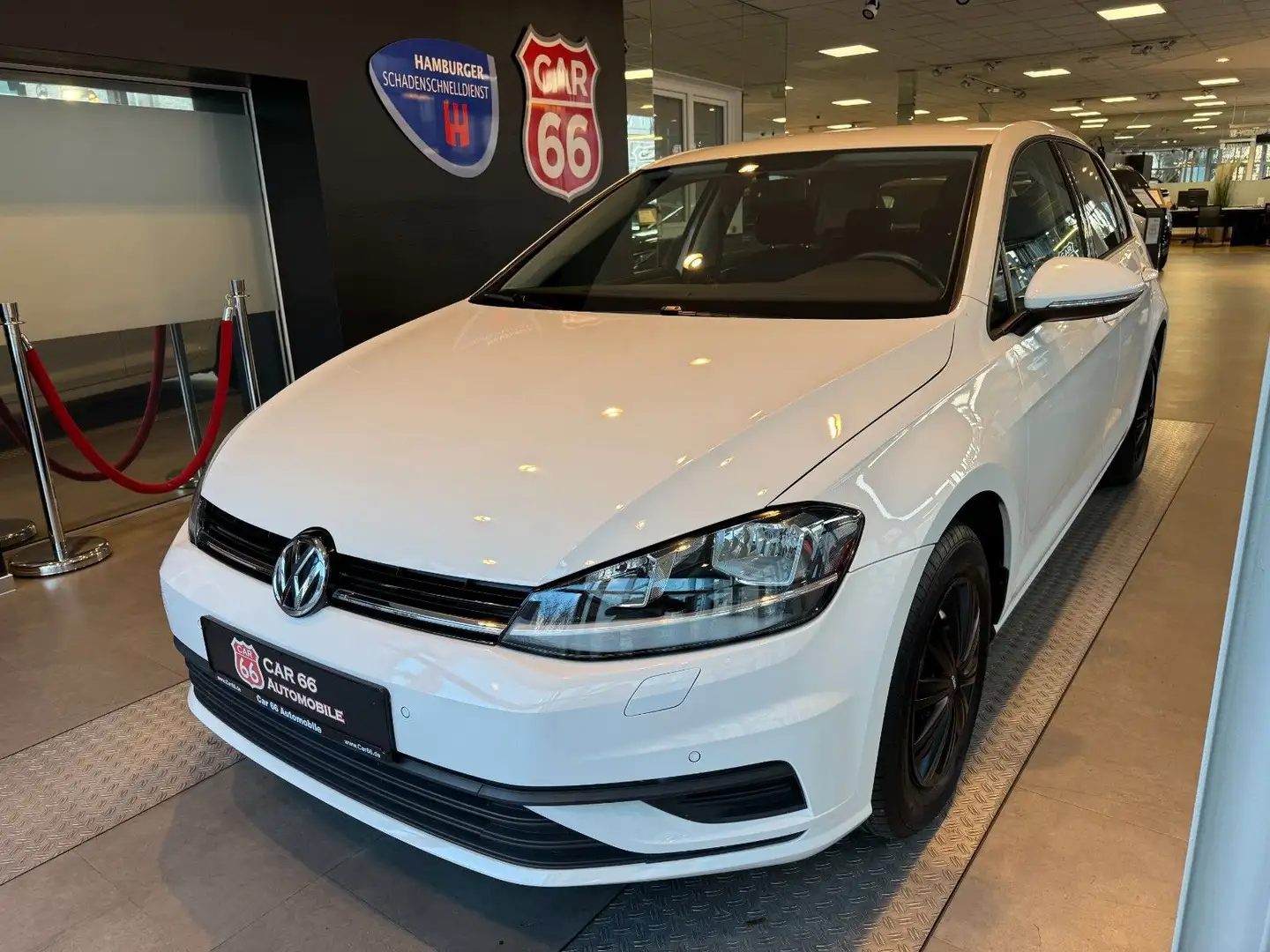 Volkswagen Golf VII Lim. Trendline BMT/Start-Stopp Blanc - 1