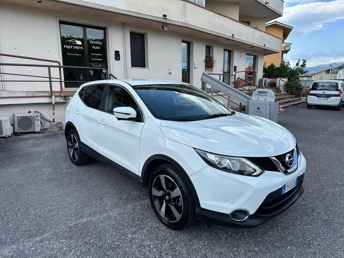 Nissan Qashqai Qashqai 1.5 dci 360 110cv Wit - 1