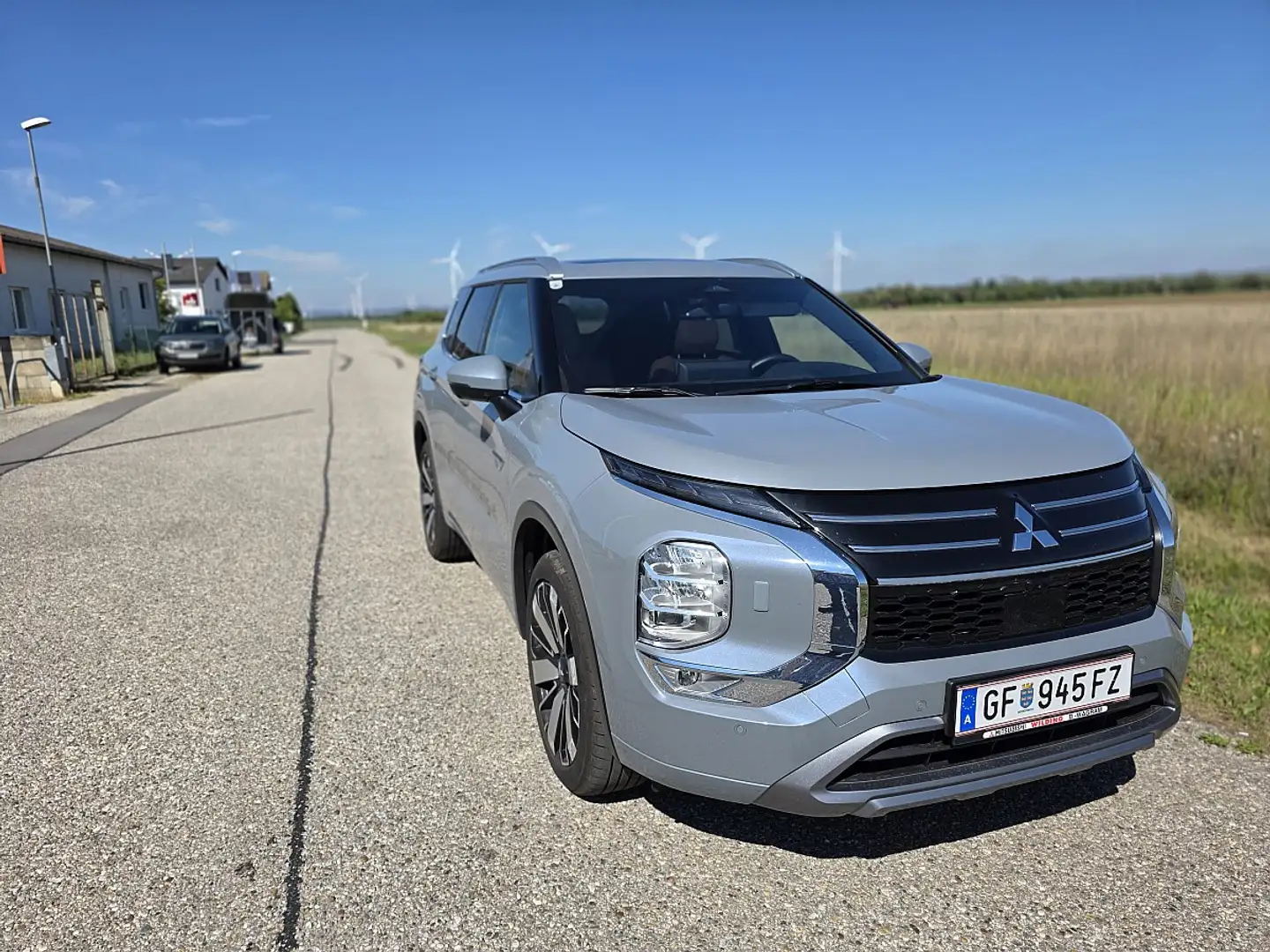 Mitsubishi Outlander 2,4 PHEV S-AWC Diamond Luxury Grau - 2