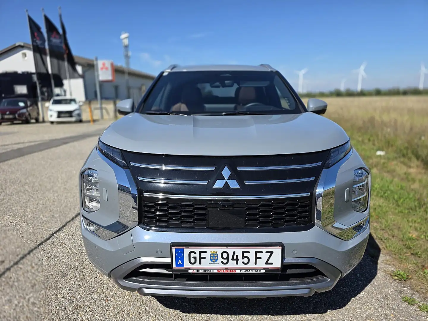 Mitsubishi Outlander 2,4 PHEV S-AWC Diamond Luxury Grau - 1