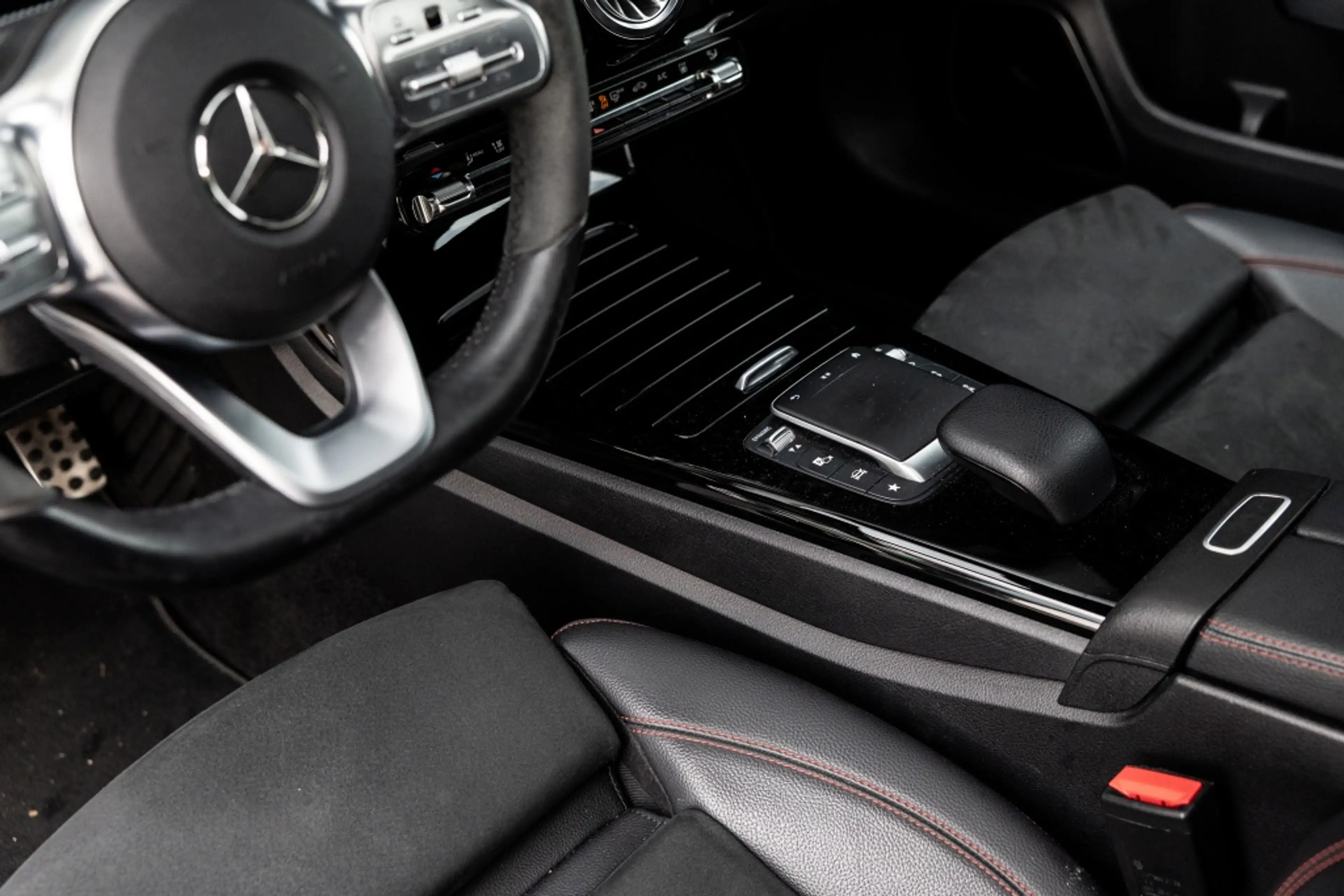 Mercedes-Benz A 250 e Premium Plus | Pano | Burmester | Memory | Multi — photo 33