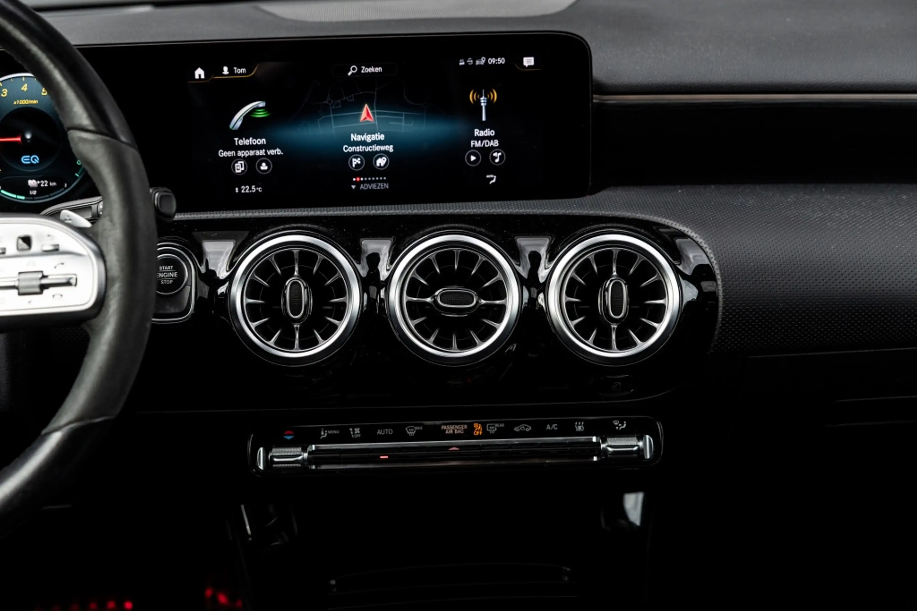 Mercedes-Benz A 250 e Premium Plus | Pano | Burmester | Memory | Multi — photo 29