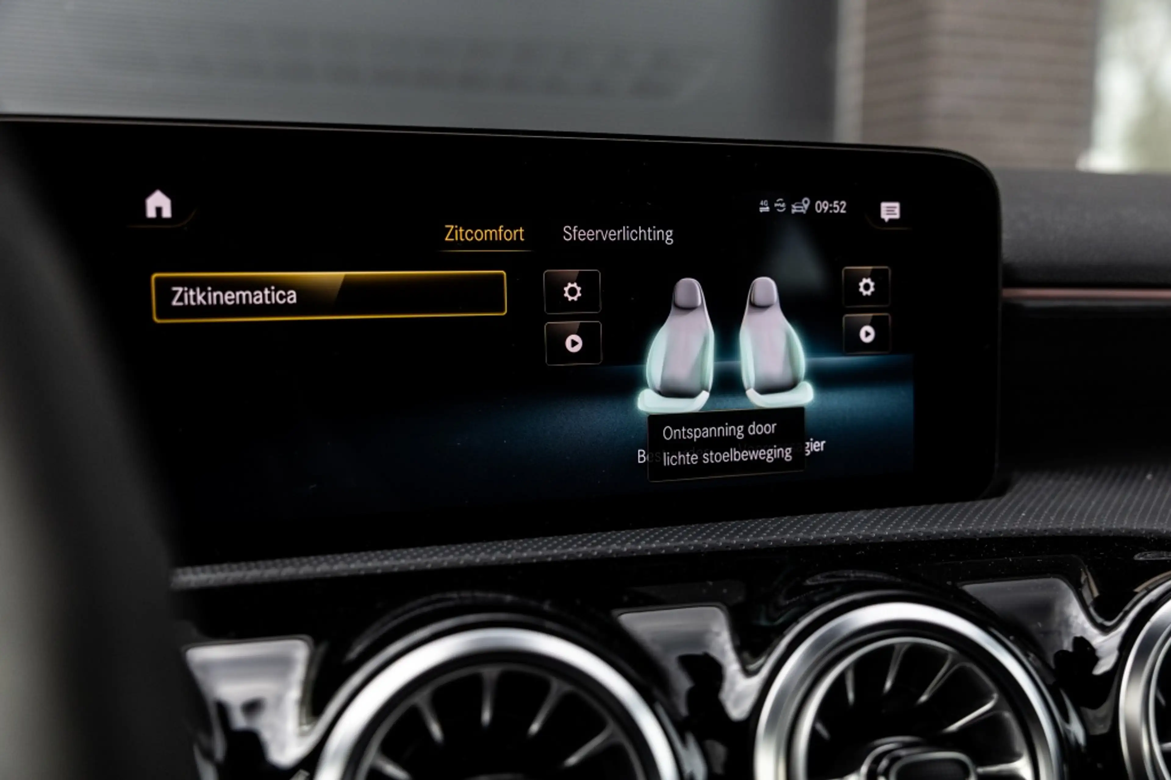 Mercedes-Benz A 250 e Premium Plus | Pano | Burmester | Memory | Multi — photo 49