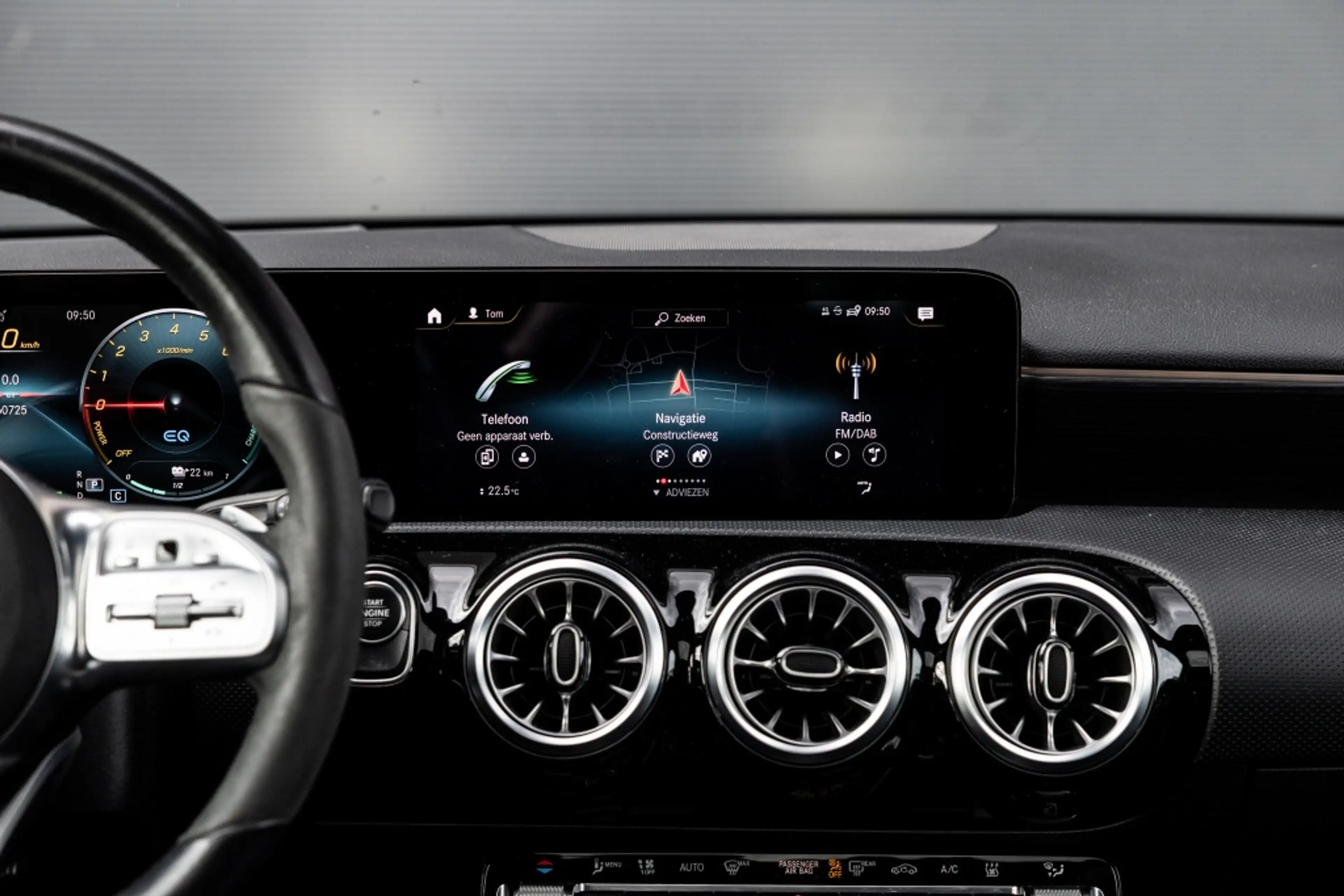 Mercedes-Benz A 250 e Premium Plus | Pano | Burmester | Memory | Multi — photo 27