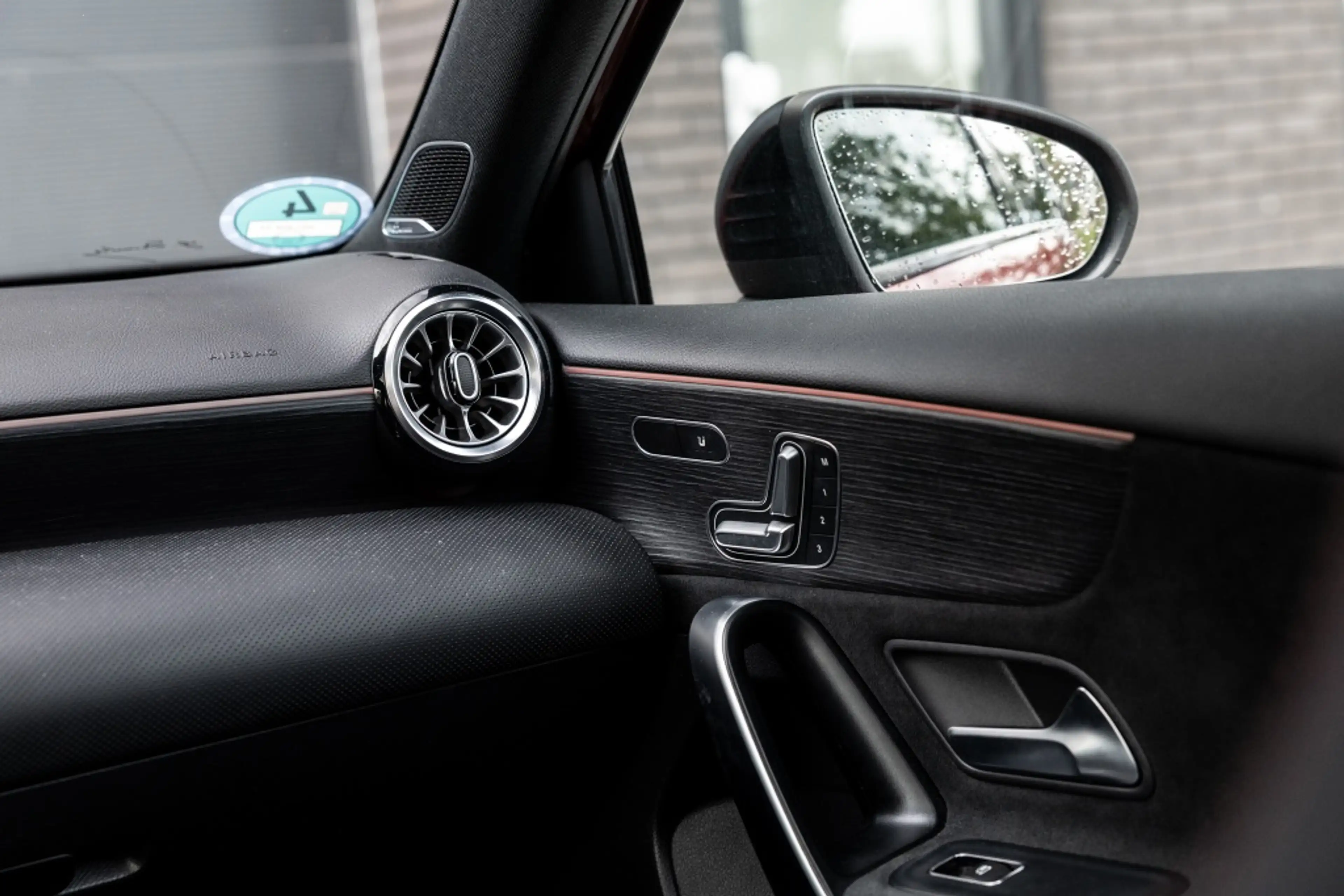 Mercedes-Benz A 250 e Premium Plus | Pano | Burmester | Memory | Multi — photo 25
