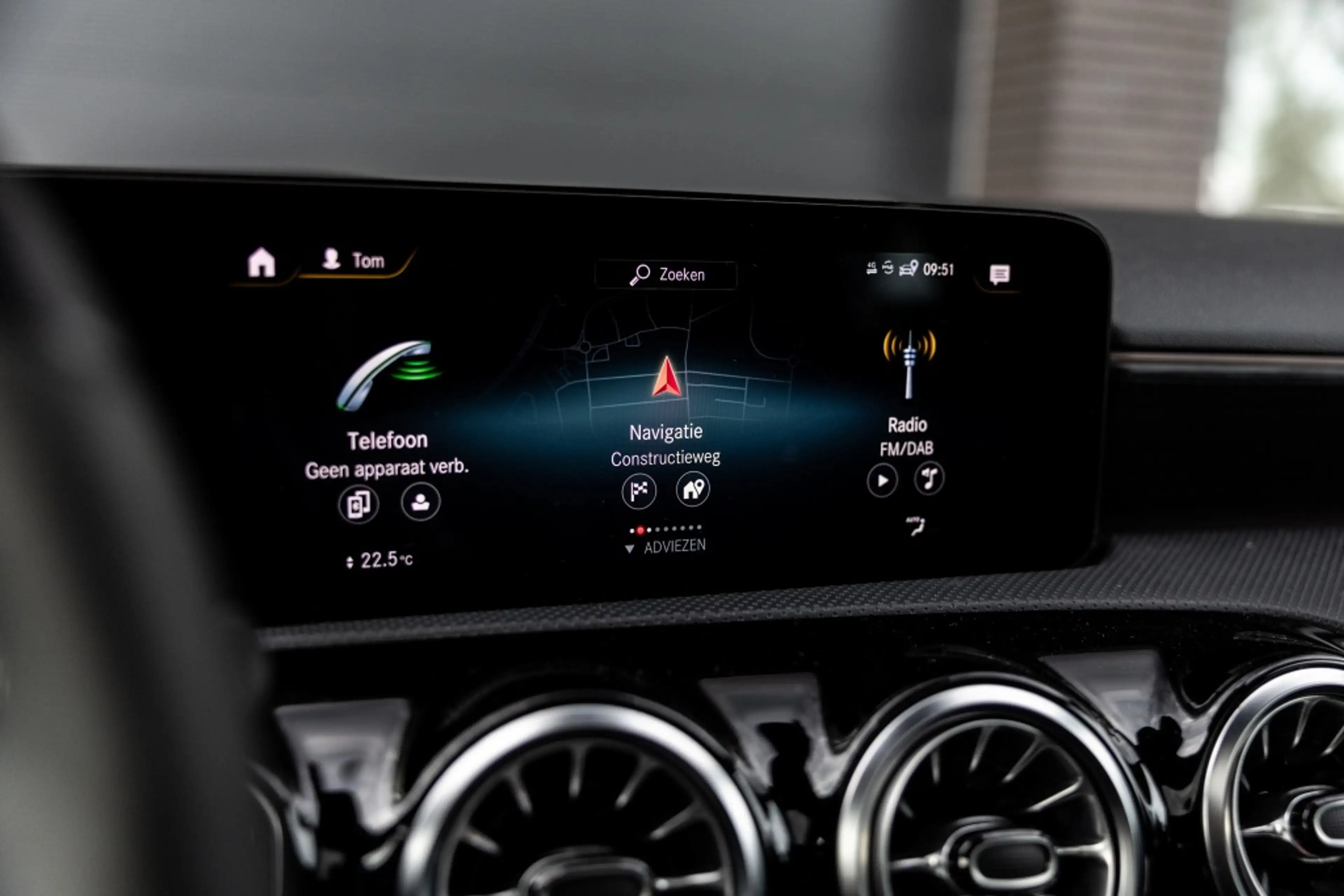 Mercedes-Benz A 250 e Premium Plus | Pano | Burmester | Memory | Multi — photo 42