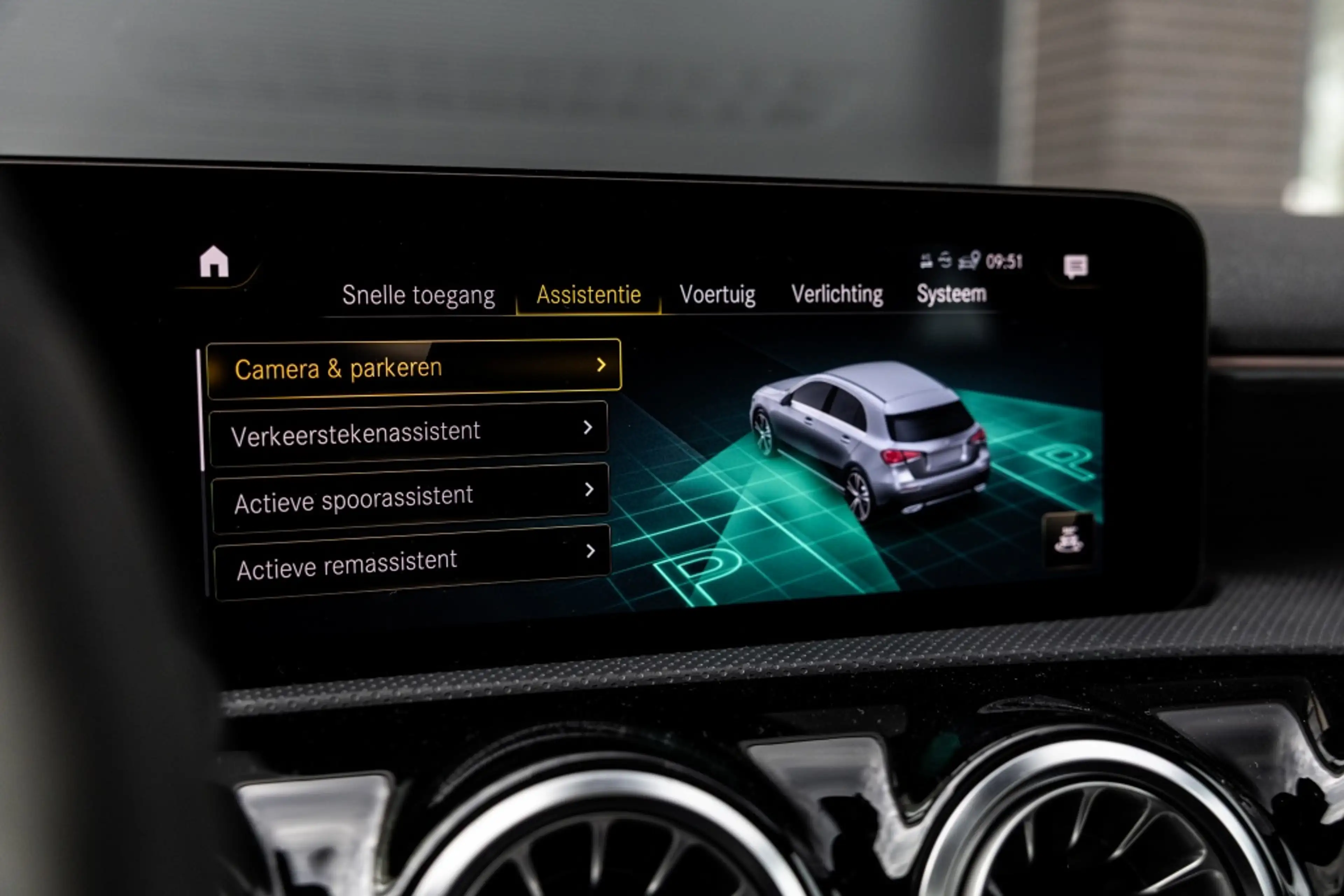 Mercedes-Benz A 250 e Premium Plus | Pano | Burmester | Memory | Multi — photo 45