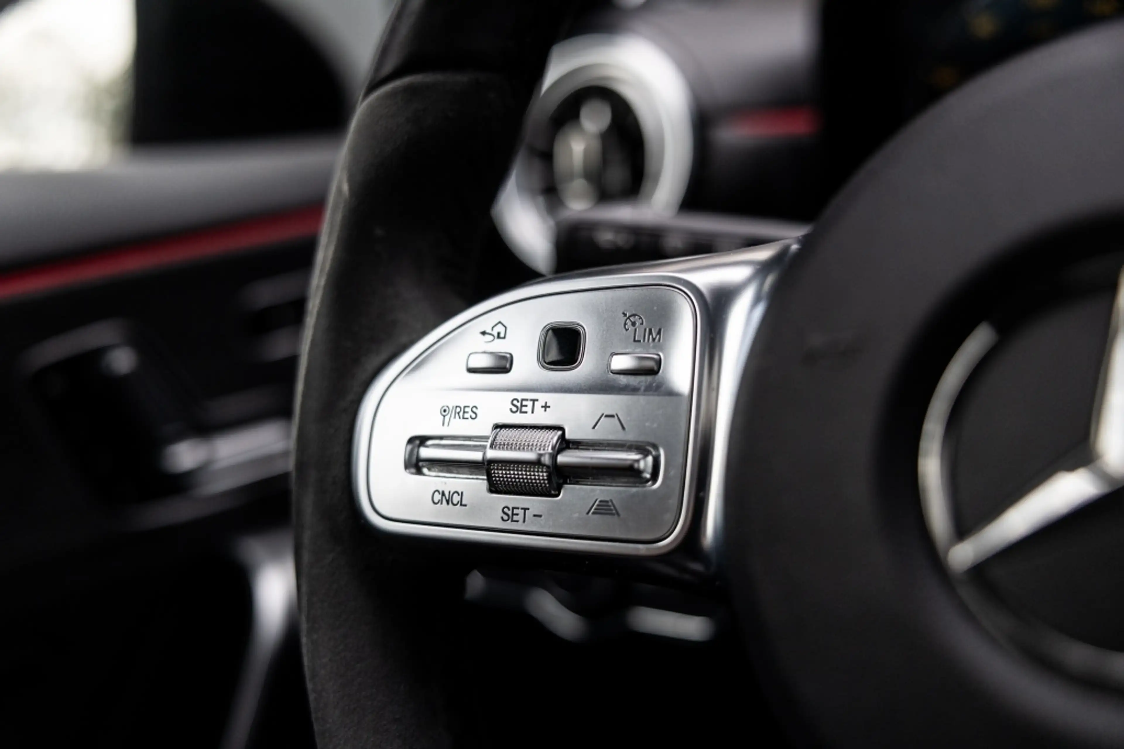 Mercedes-Benz A 250 e Premium Plus | Pano | Burmester | Memory | Multi — photo 36