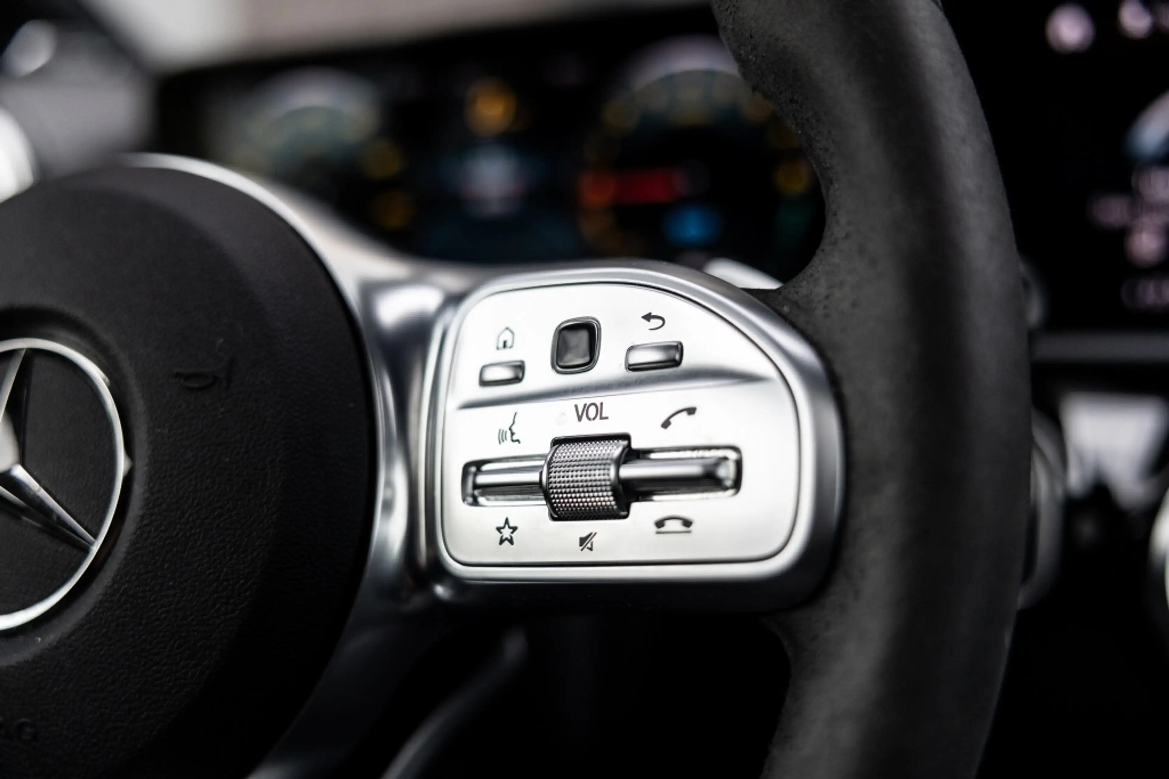 Mercedes-Benz A 250 e Premium Plus | Pano | Burmester | Memory | Multi — photo 37