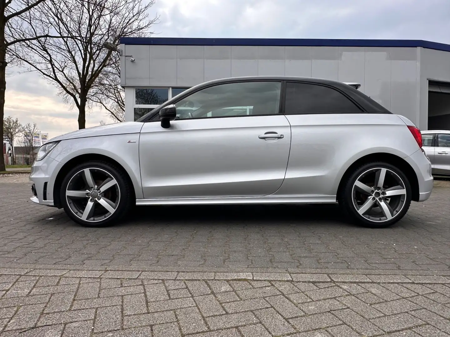 Audi A1 S-LINE, NAVI,  17'' ALU Argent - 1
