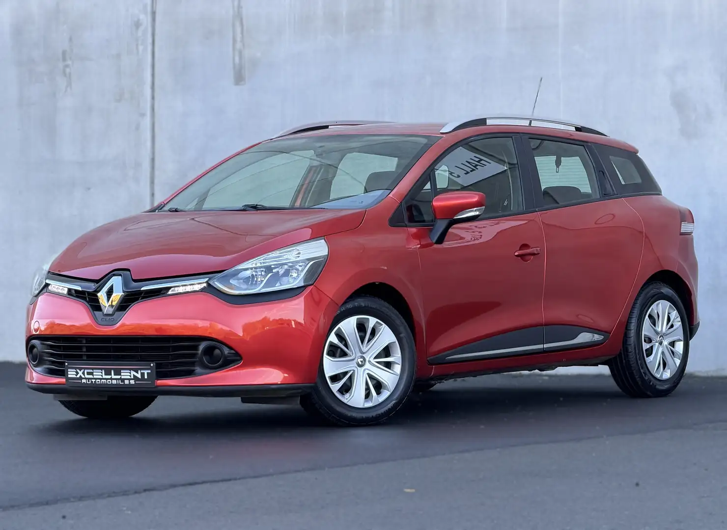 Renault Clio 1.2i/BLUETOOTH/GPS/FAIBLE KM/GARANTIE 12 M Rouge - 1