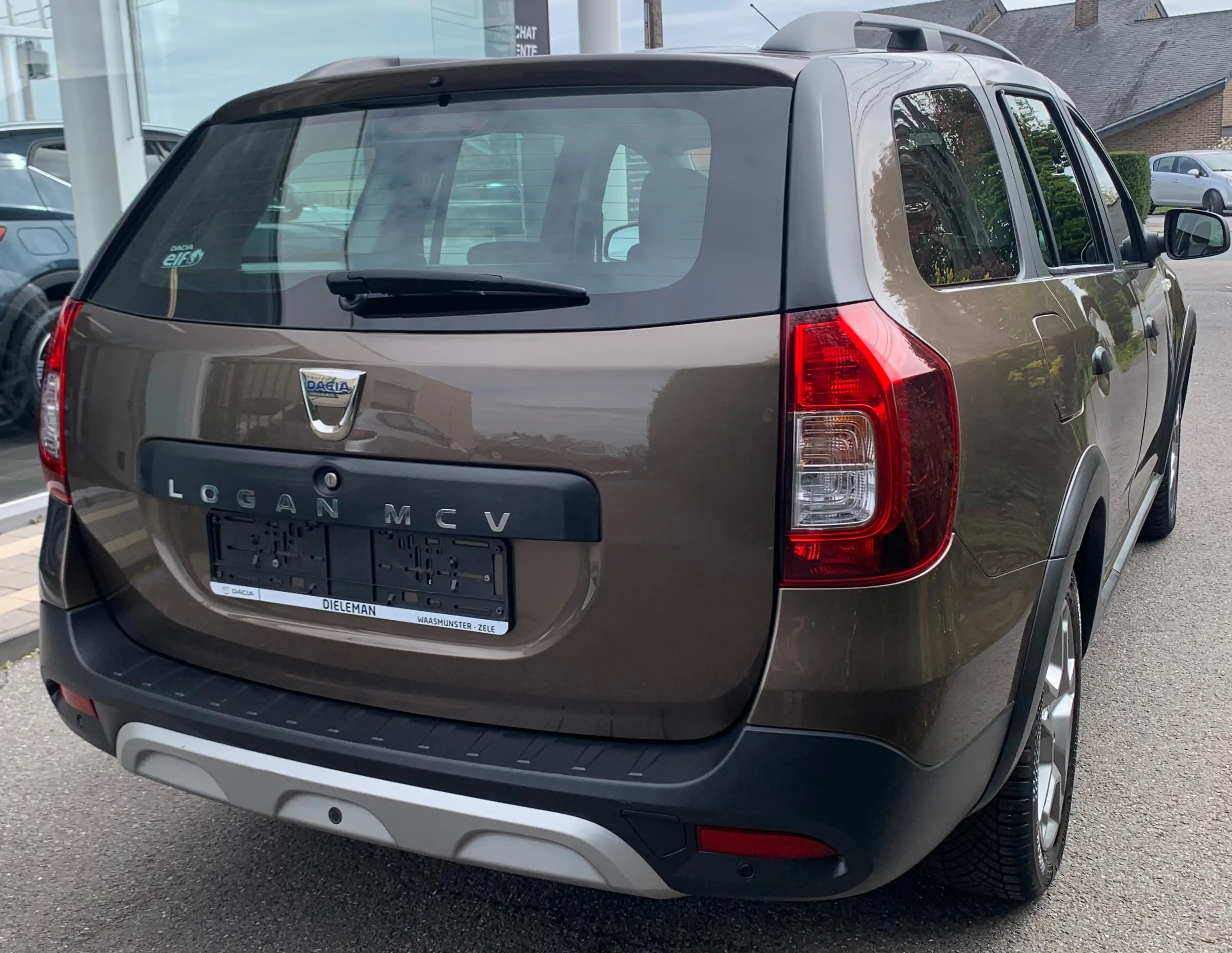 Dacia Logan STEPWAY PLUS / 1.5 dCi 90 CV / Gps / Airco / Camera / Cruise / — photo 5