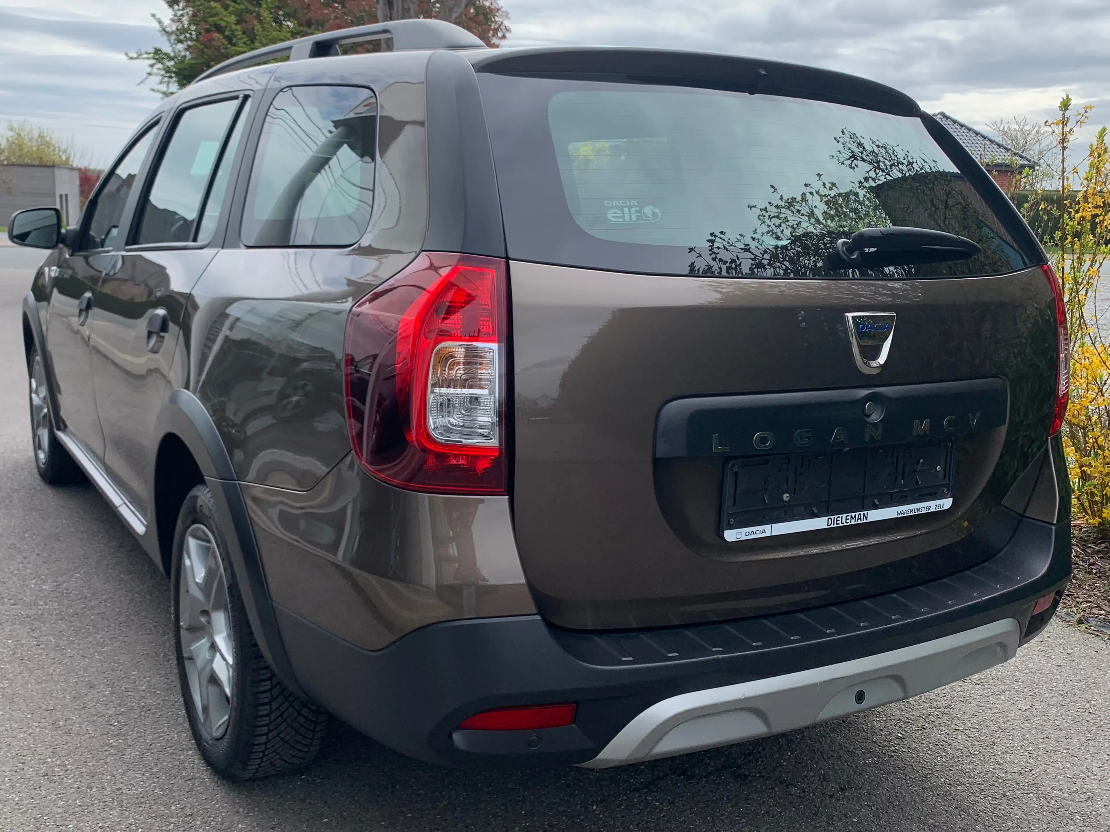 Dacia Logan STEPWAY PLUS / 1.5 dCi 90 CV / Gps / Airco / Camera / Cruise / — photo 8