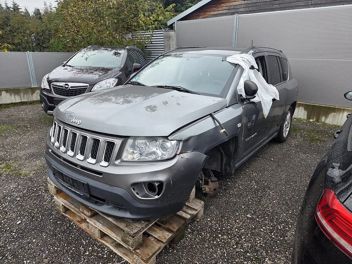 Jeep Compass 2,2 CRD Sport 2WD ** Nur für Ersatzteile ** Grau - 1