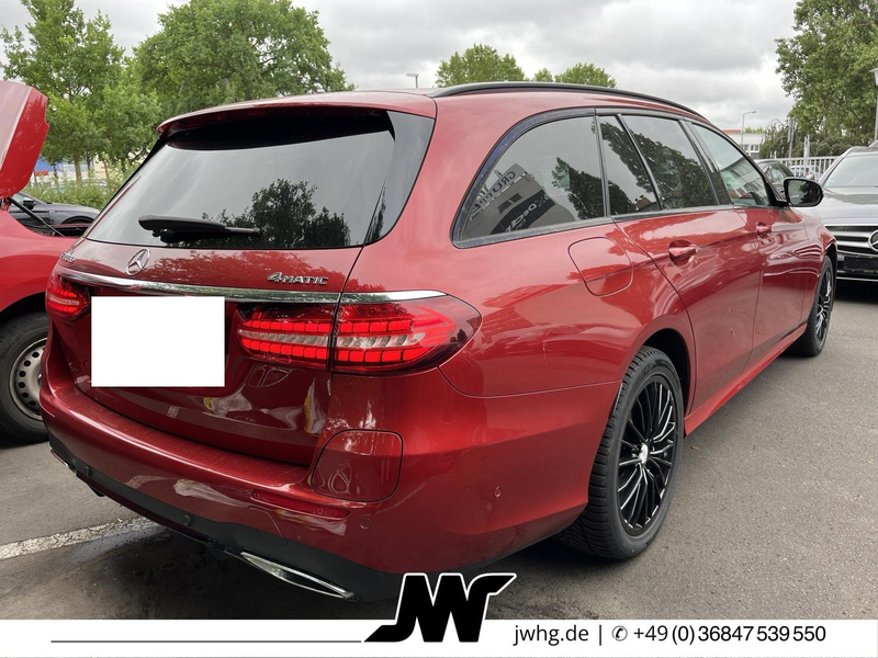 Mercedes-Benz E 300 2x AMG Line 360K Widescreen Night MBUX AHK — photo 2