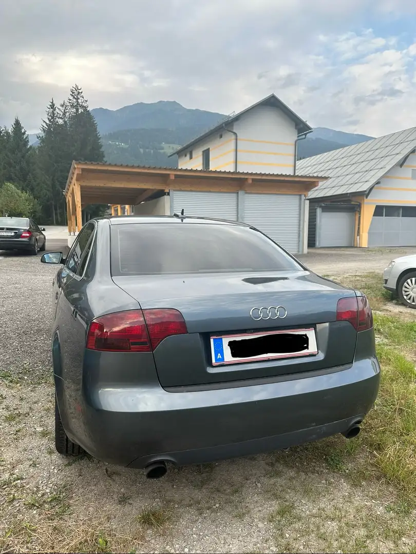 Audi A4 3,2 FSI V6 quattro Grau - 2