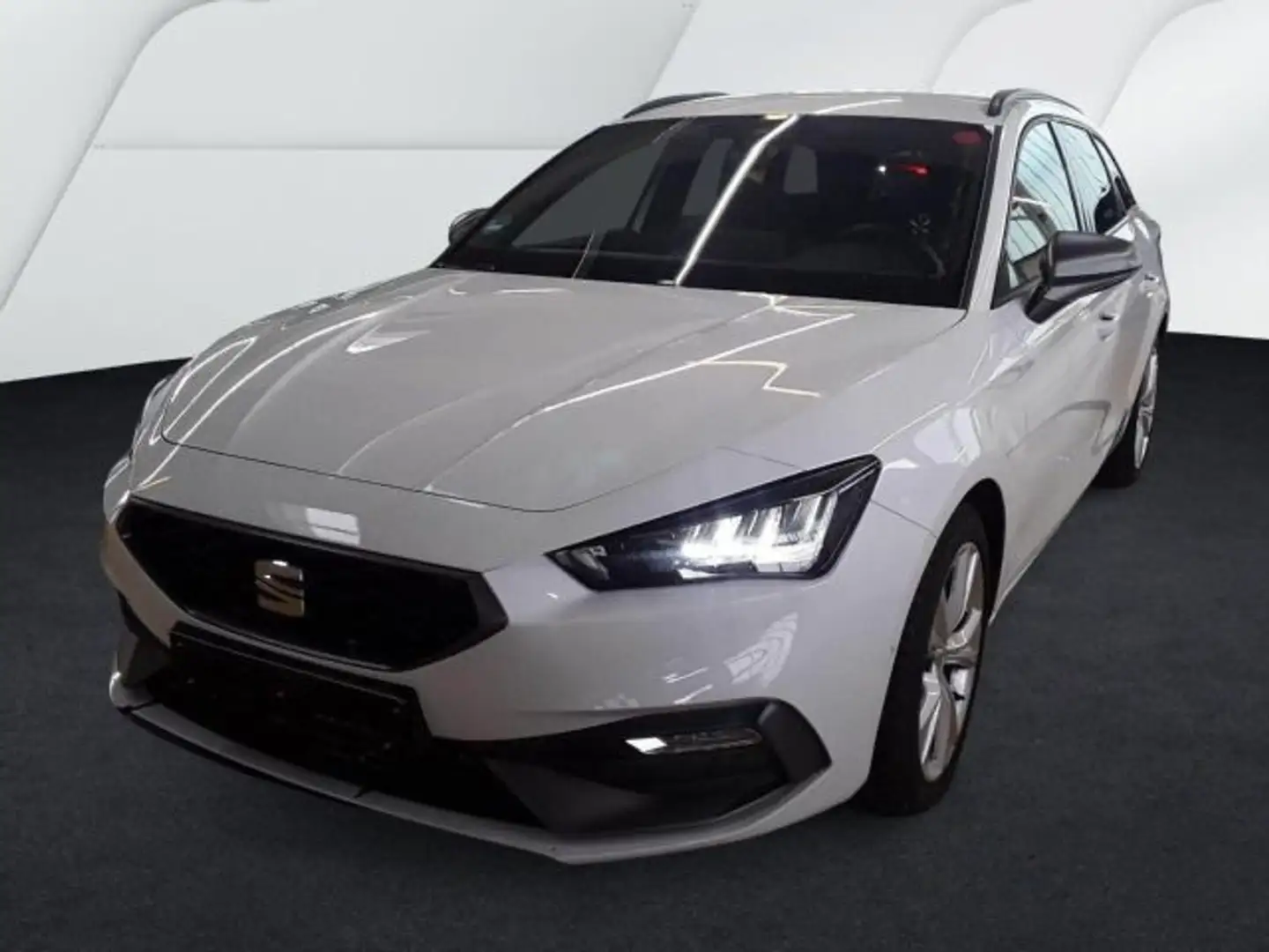 SEAT Leon ST 1.5 eTSI DSG FR-LINE MATRIX+NAVI+ACC+SHZ Blanc - 2