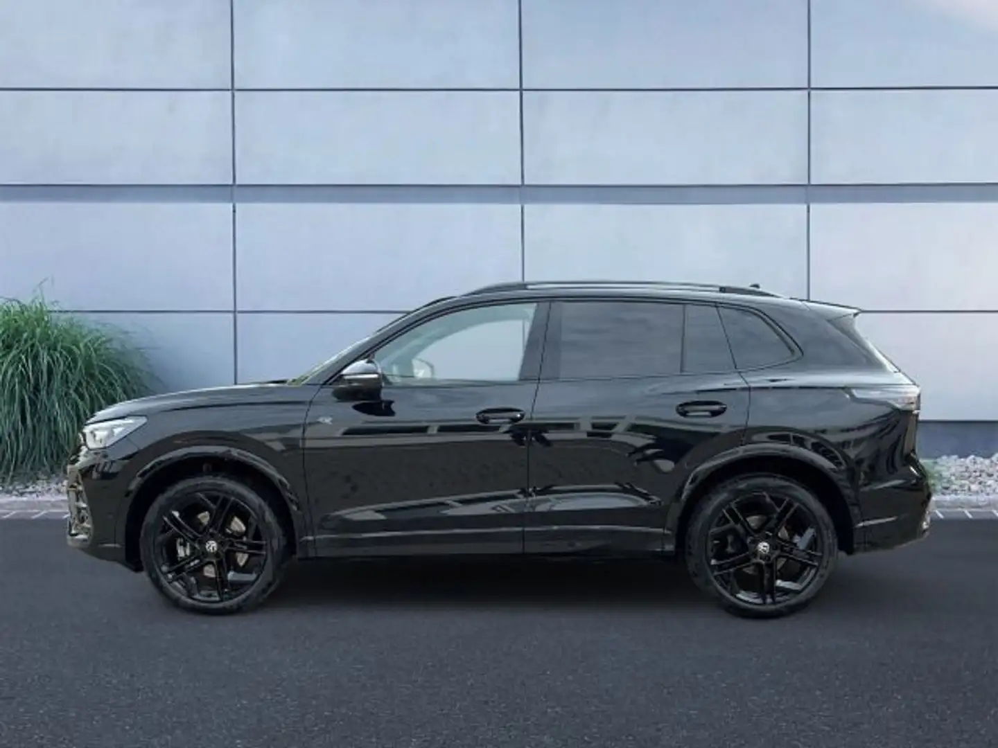 Volkswagen Tiguan R-Line 2,0 l TDI SCR 4MOTION 142 kW (193 Schwarz - 2