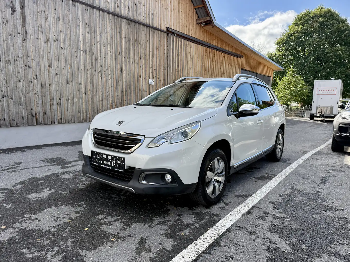 Peugeot 2008 1,6 Blue HDI Allure Weiß - 1