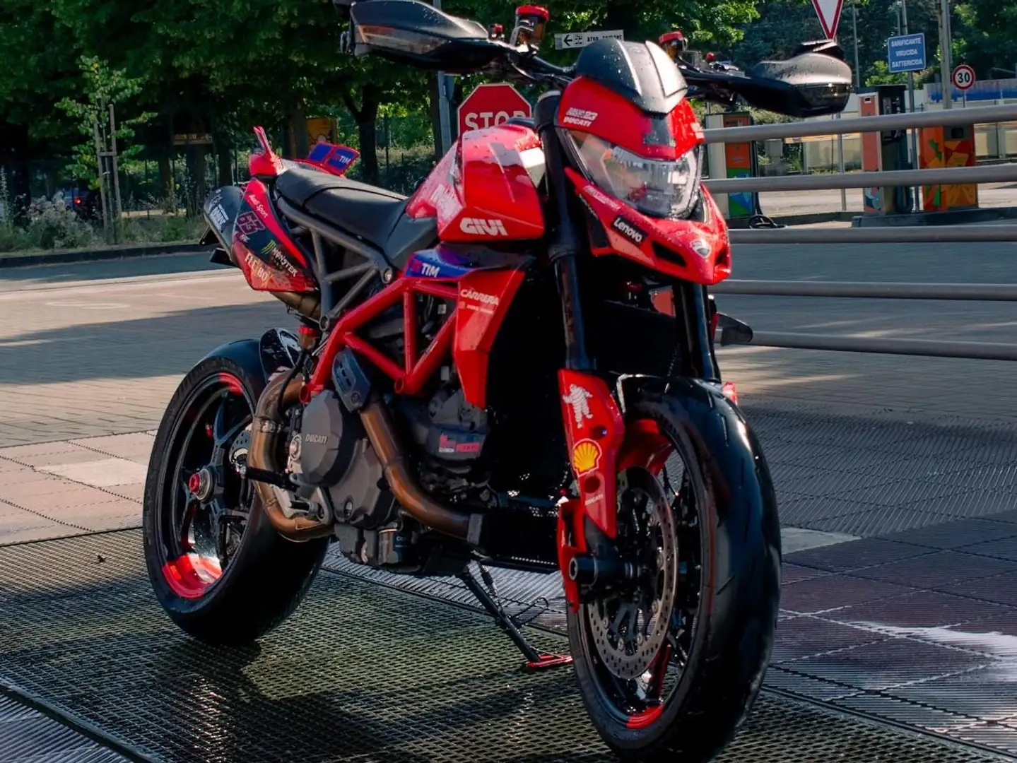 Ducati Hypermotard 950 Rosso - 1