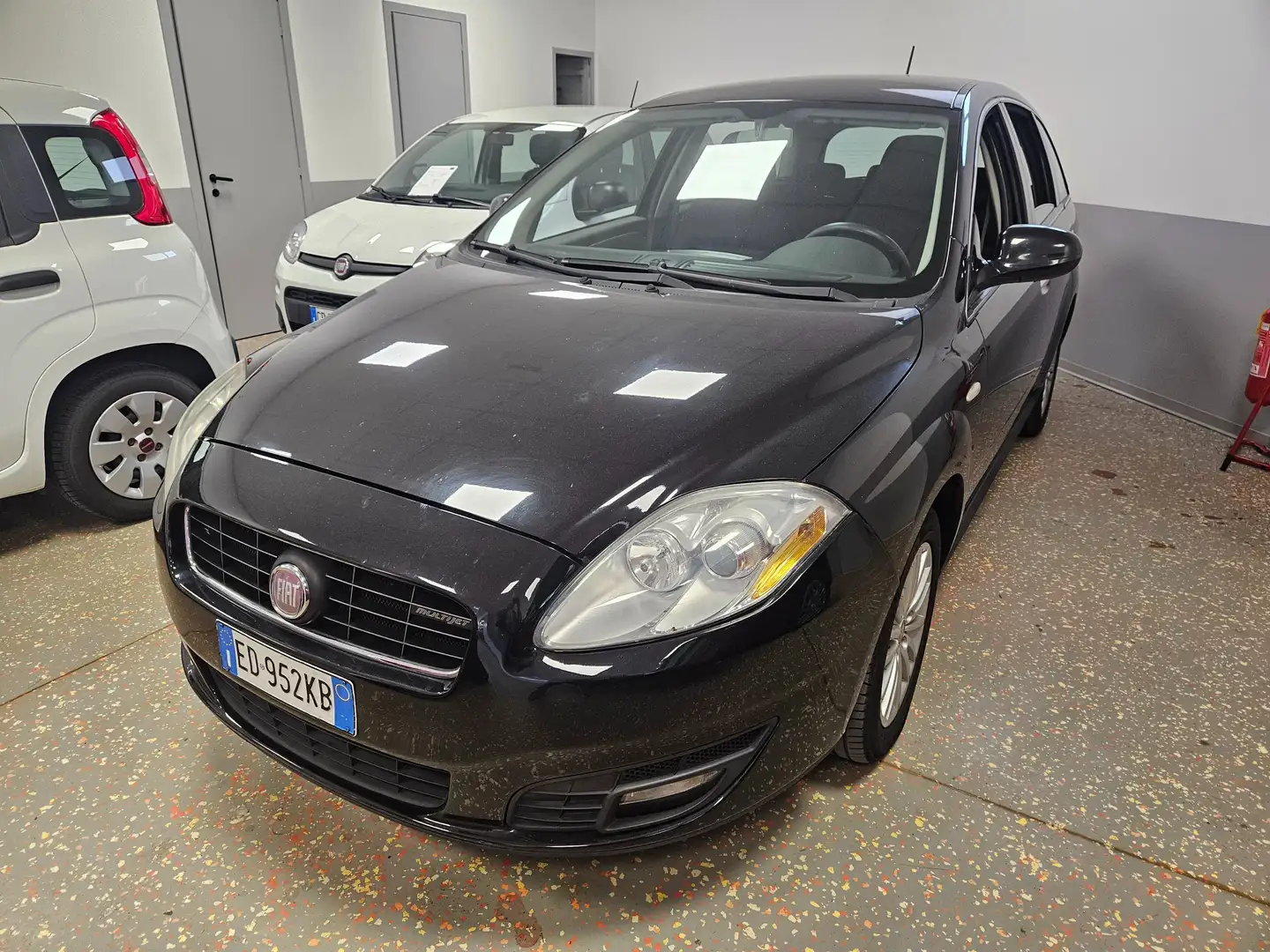 Fiat Croma Croma  1.9 mjt 16v Emotion 150cv Nero - 1