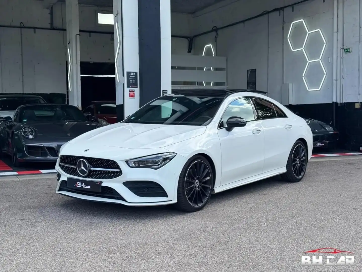 Mercedes-Benz CLA 200 Classe COUPE 2.0 200 D 150 AMG LINE 8G-DCT BVA Blanc - 1