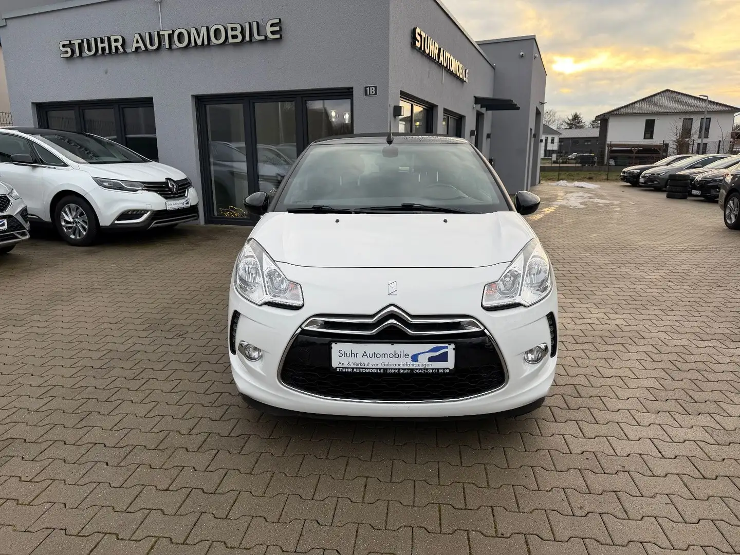 Citroen DS3 Cabrio SoChic PDC Klimaaut. Scheckheft 1. Ha Weiß - 2