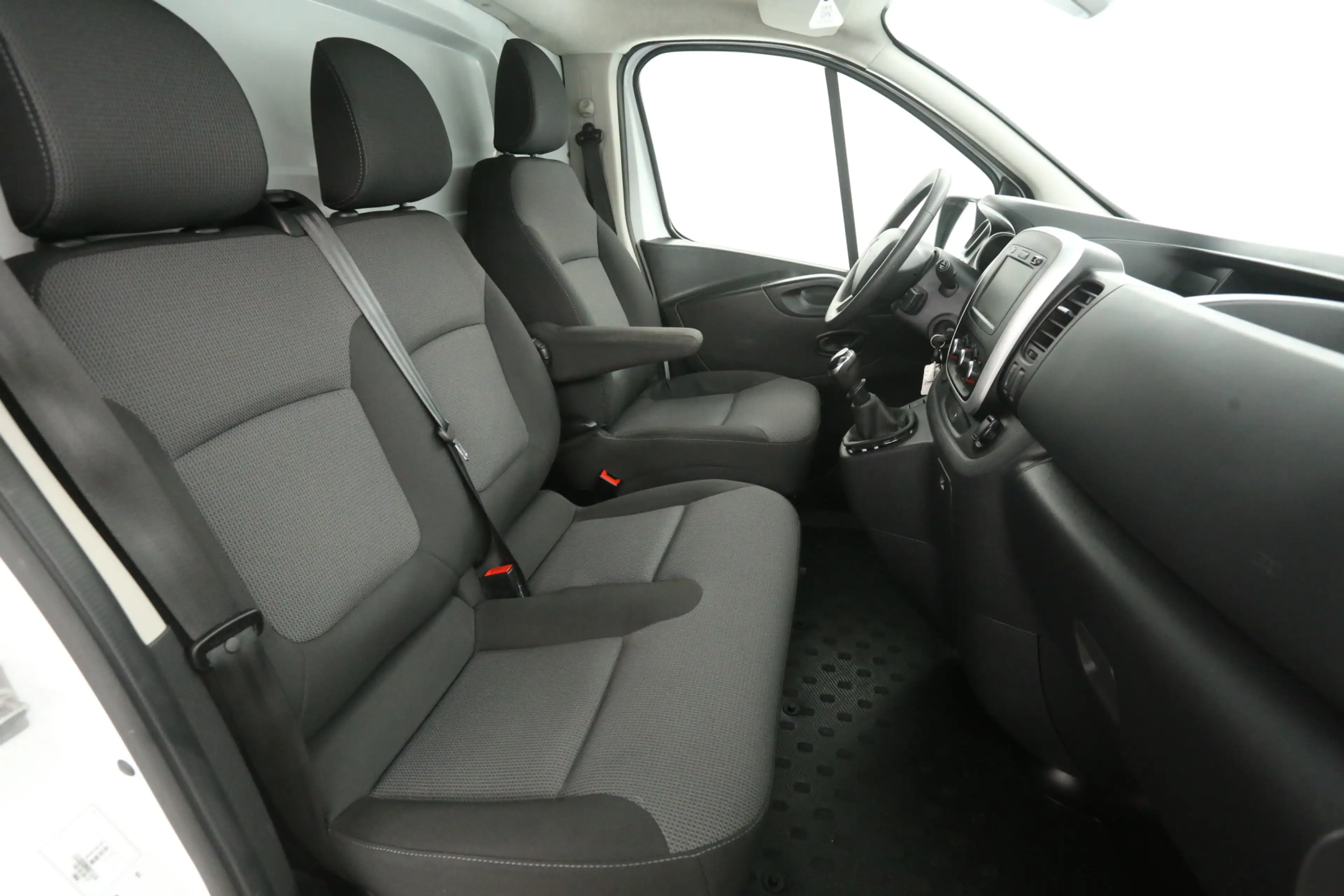 Renault Trafic 2.0 dCi L2H1 | Airco | Cruise | Camera | Carplay | — photo 10