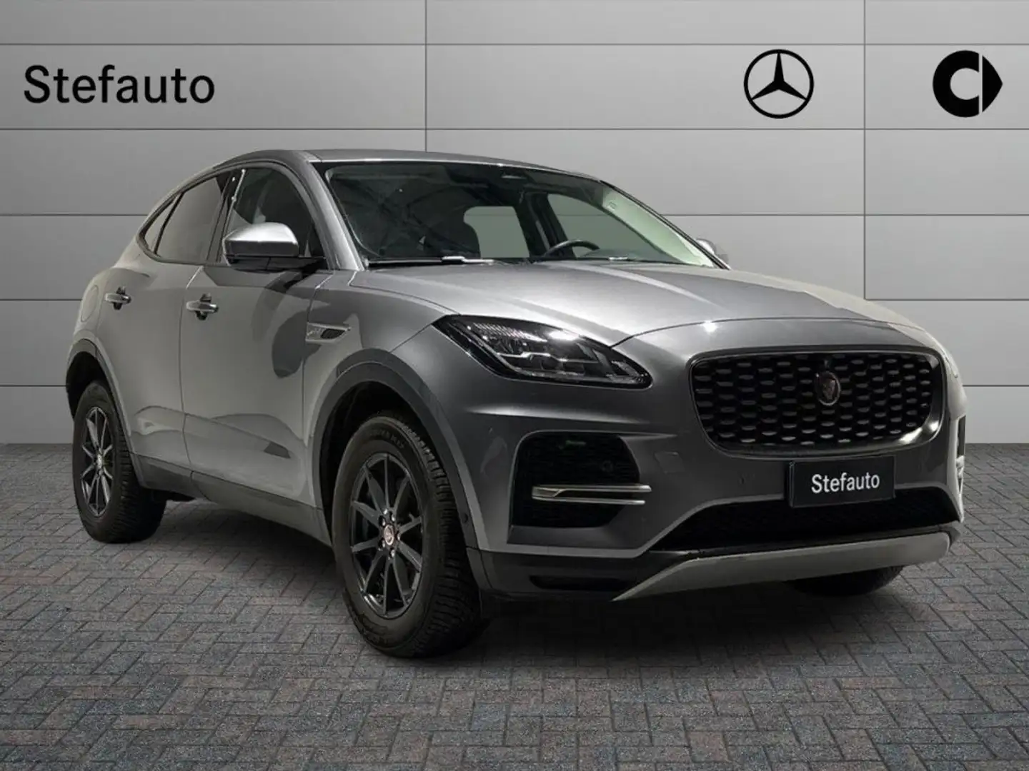 Jaguar E-Pace 2.0D I4 163 CV AWD Auto SE Grigio - 1