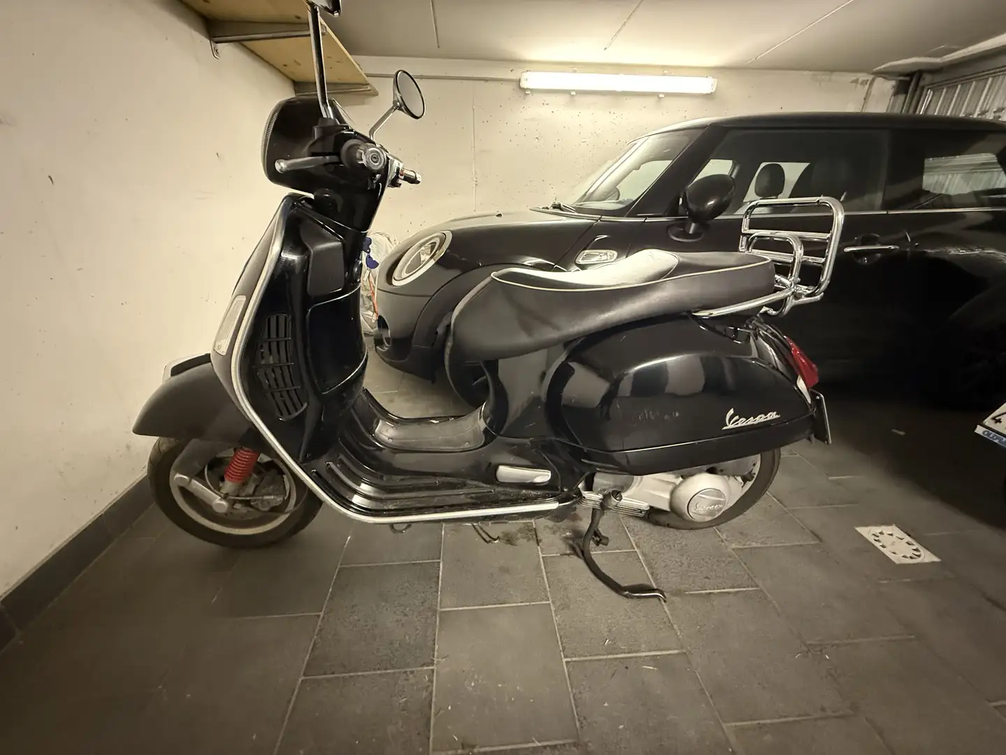 Vespa GTS Super 300 - 1