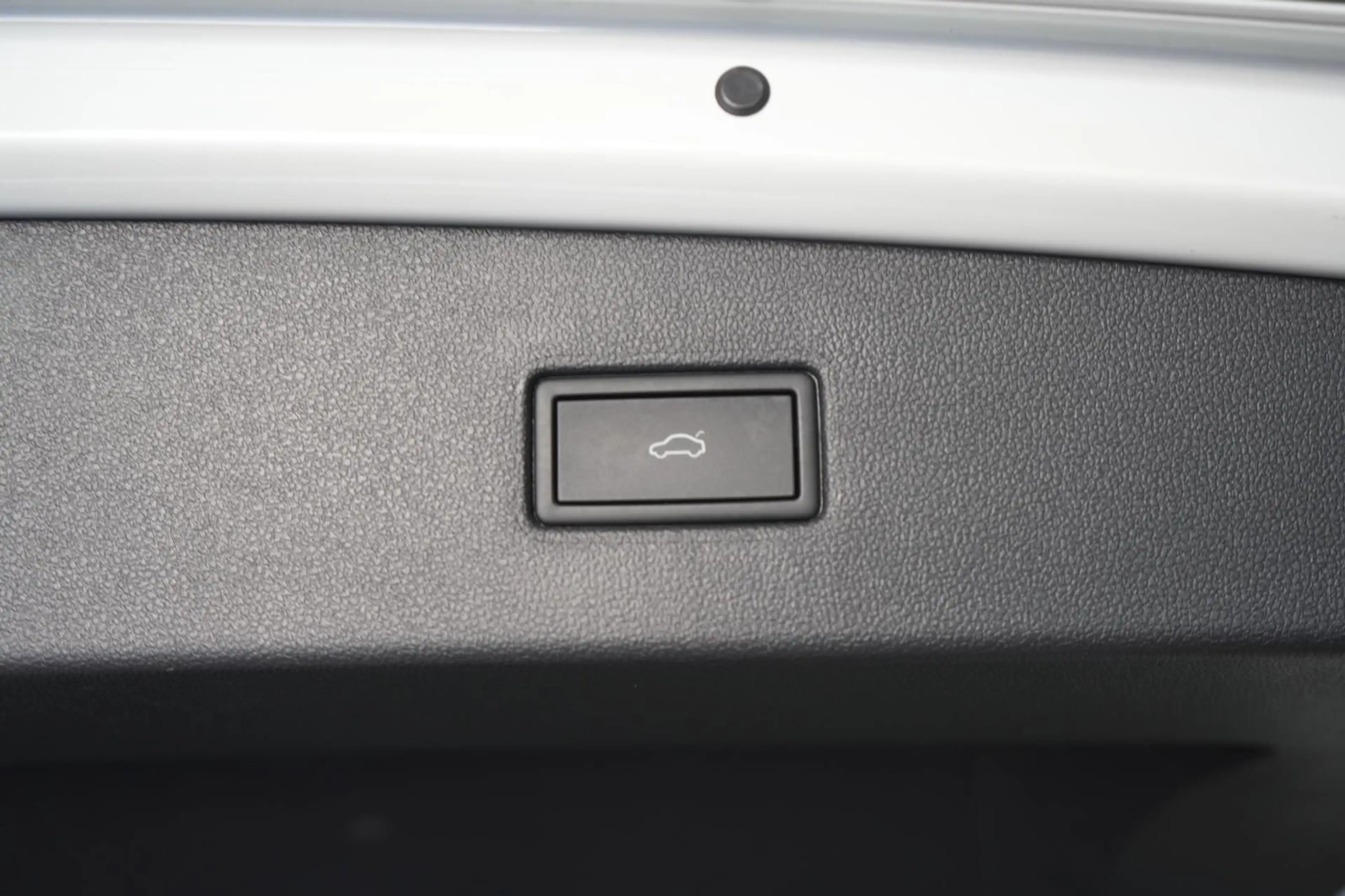 Volkswagen Tiguan Allspace 2.0 TDI 4Motion DSG R-Line ACC/K — photo 8